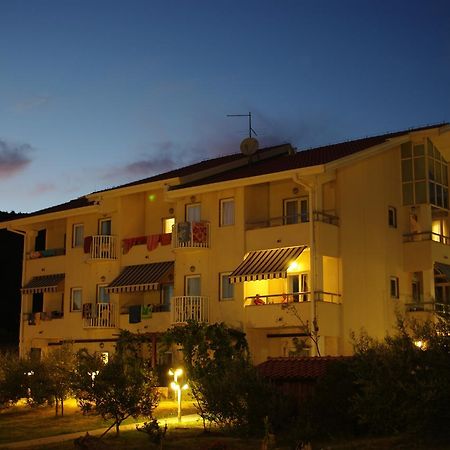 Hotel Zlatni Lav Martinšćica Eksteriør bilde