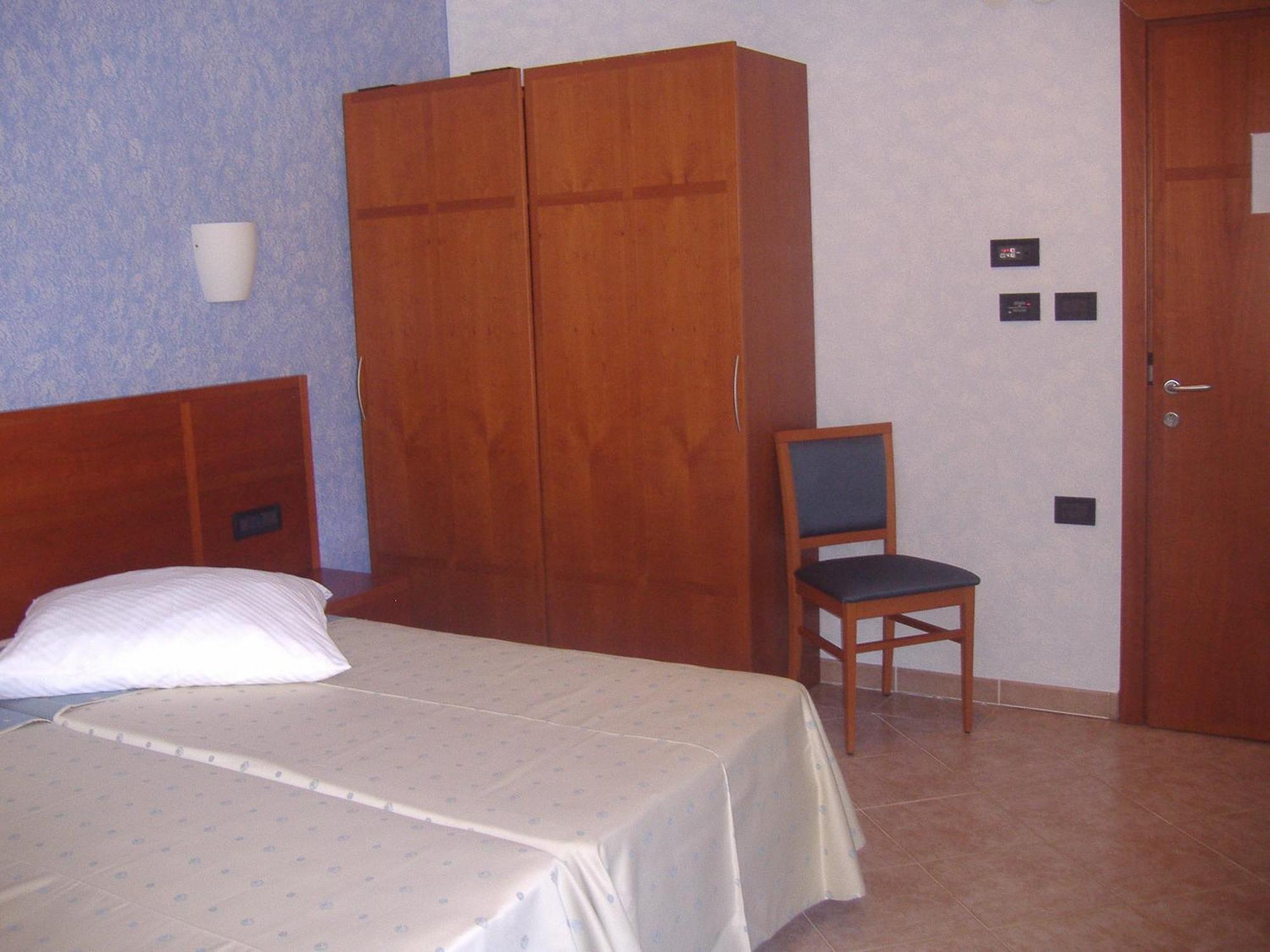 Hotel Zlatni Lav Martinšćica Eksteriør bilde