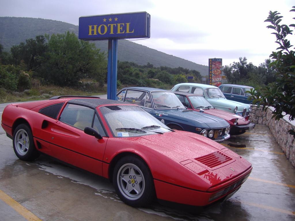 Hotel Zlatni Lav Martinšćica Eksteriør bilde