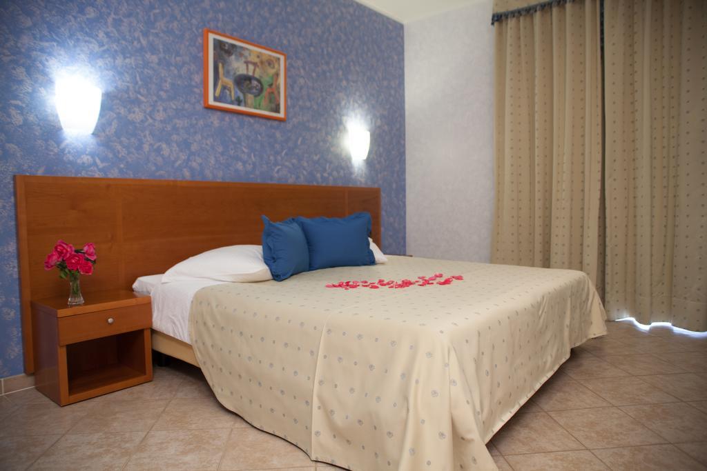 Hotel Zlatni Lav Martinšćica Eksteriør bilde
