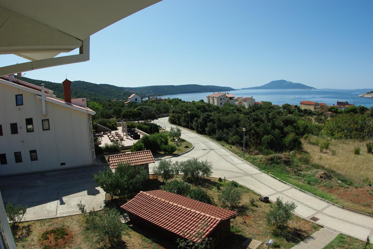 Hotel Zlatni Lav Martinšćica Eksteriør bilde