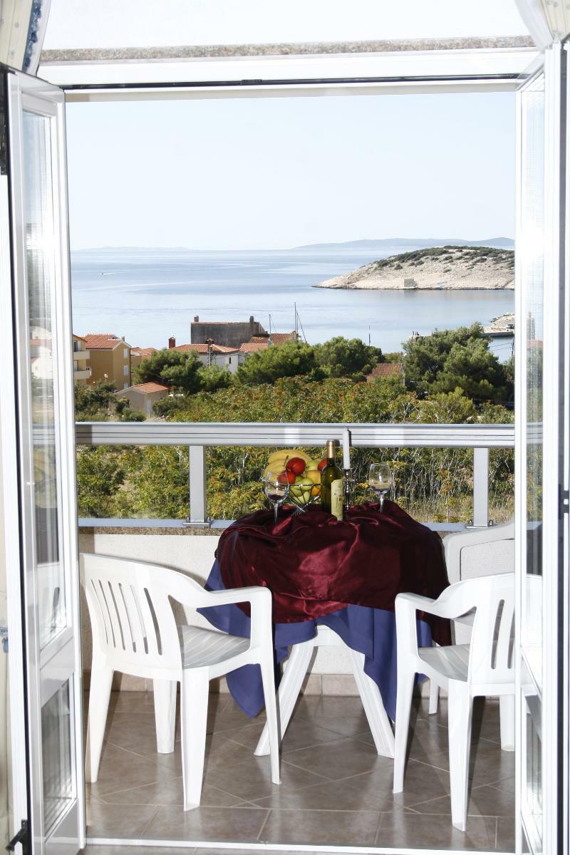 Hotel Zlatni Lav Martinšćica Eksteriør bilde